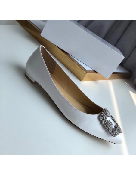 Cheap Reps Manolo Blahnik Hangisi Flats In White Satin with Crystal Buckle