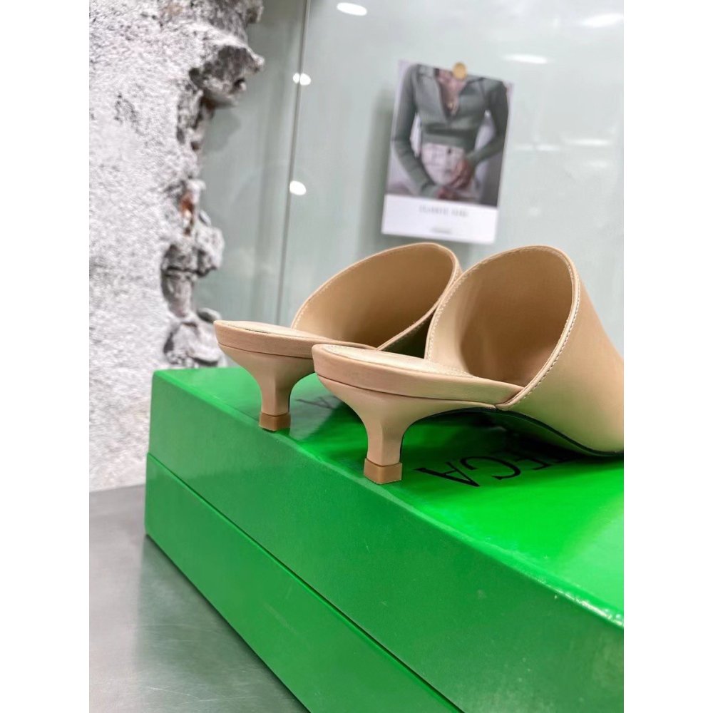 Cheap Reps Bottega Veneta Stretch Mules 40mm In Beige Lambskin