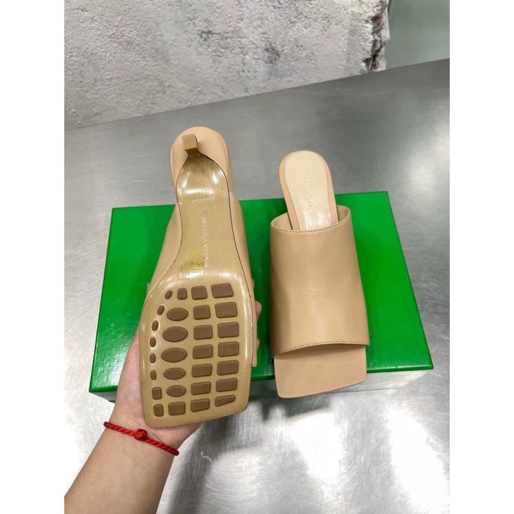 Cheap Reps Bottega Veneta Stretch Mules 40mm In Beige Lambskin