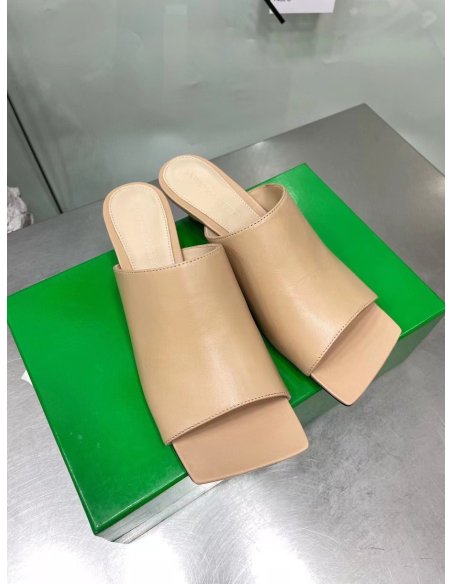 Cheap Reps Bottega Veneta Stretch Mules 40mm In Beige Lambskin