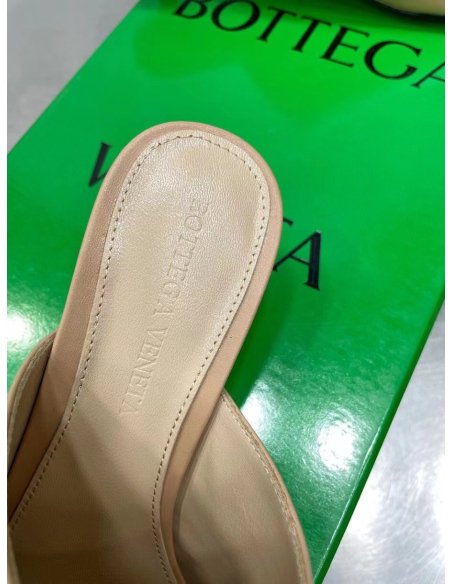 Cheap Reps Bottega Veneta Stretch Mules 40mm In Beige Lambskin
