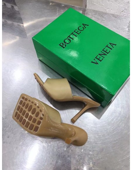 Cheap Reps Bottega Veneta Stretch Mules 90mm In Beige Lambskin