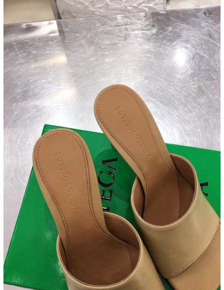 Cheap Reps Bottega Veneta Stretch Mules 90mm In Beige Lambskin