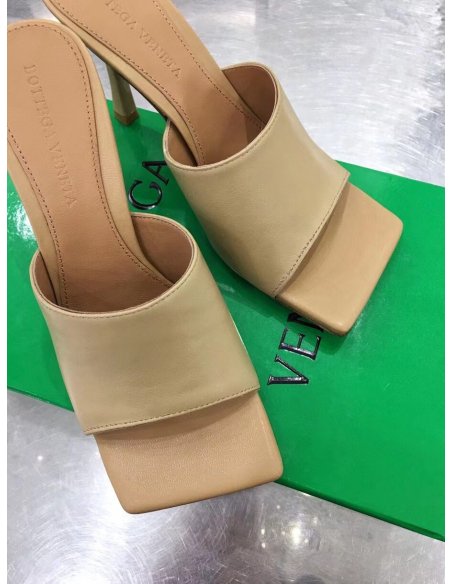 Cheap Reps Bottega Veneta Stretch Mules 90mm In Beige Lambskin