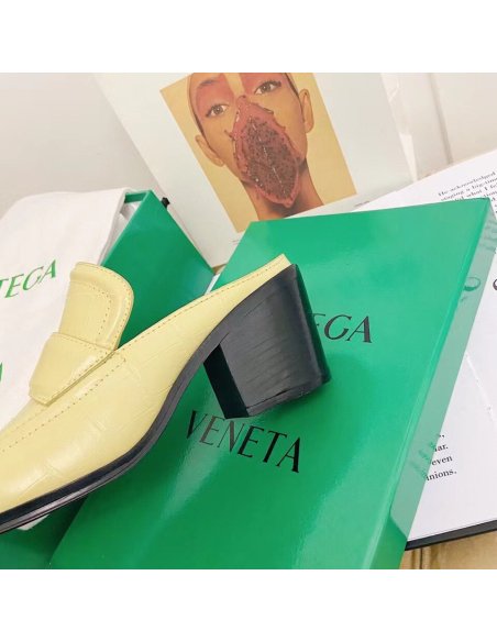 Cheap Reps Bottega Veneta Mules 70mm In Butter Crocodile Embossed Leather