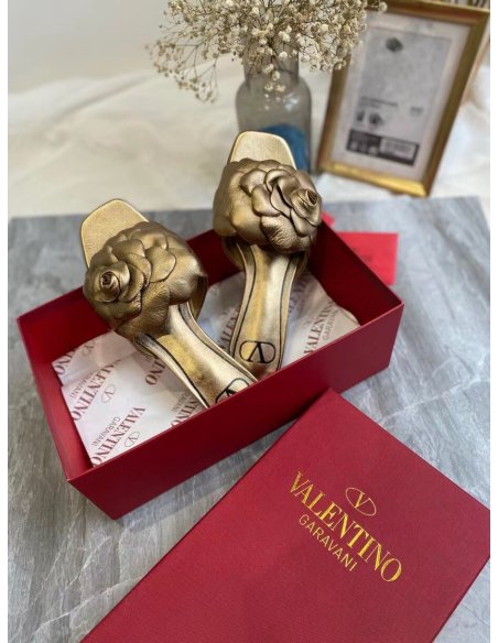 Cheap Reps Valentino Atelier Shoes 03 Rose Edition Slides Sandals Gold