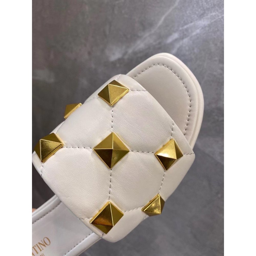 Cheap Reps Valentino Roman Stud Flat Slides In White Quilted Nappa