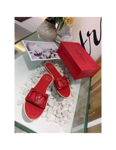 Cheap Reps Valentino VLogo Signature Flat Slides In Red Calfskin