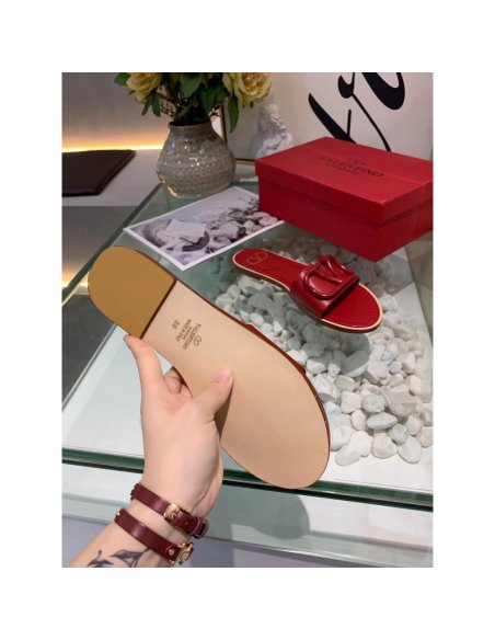 Cheap Reps Valentino VLogo Signature Flat Slides In Red Calfskin