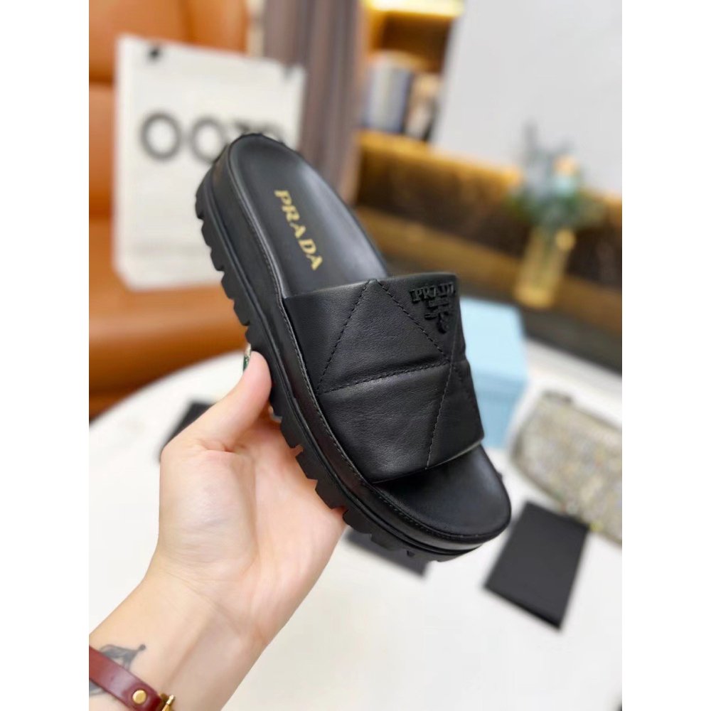 Cheap Reps Prada Womens Slides In Black Quilted Nappa Leather