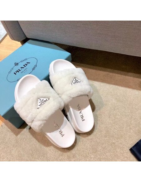 Cheap Reps Prada Womens Slides In White Shearling
