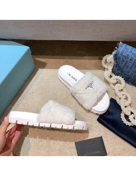 Cheap Reps Prada Womens Slides In White Shearling