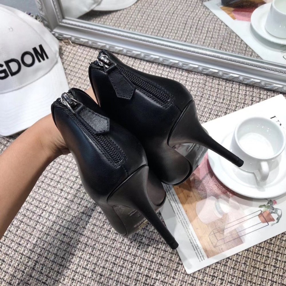 Cheap Reps Hermes Virginia Ankle Boot In Black Leather