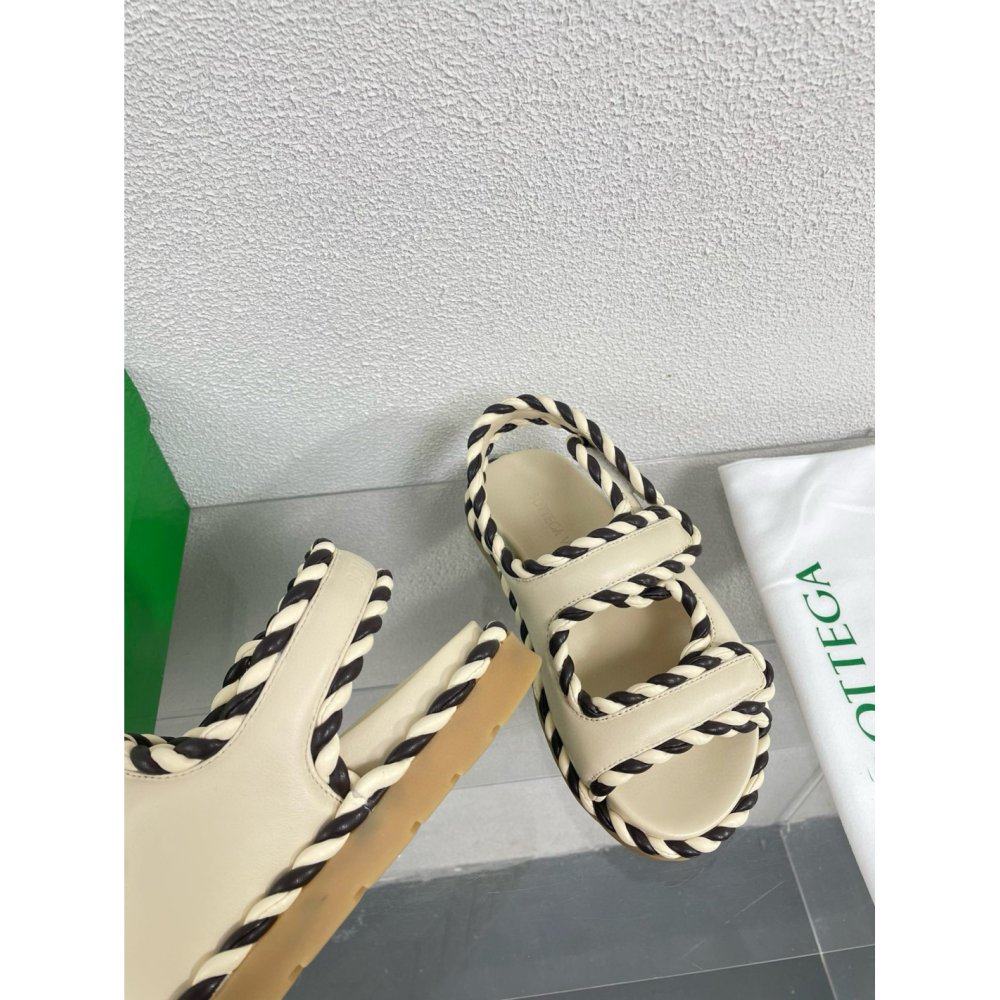 Cheap Reps Bottega Veneta Jack Flat Slingback Sandals in Bicolor Lambskin