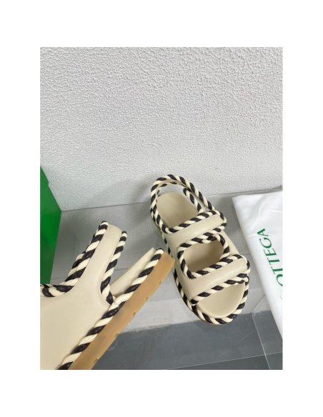 Cheap Reps Bottega Veneta Jack Flat Slingback Sandals in Bicolor Lambskin