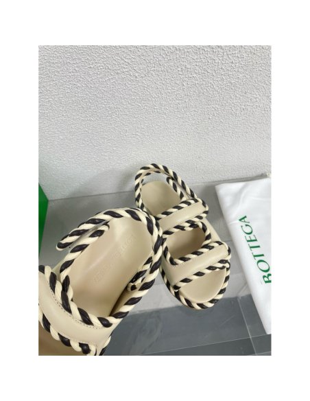 Cheap Reps Bottega Veneta Jack Flat Slingback Sandals in Bicolor Lambskin