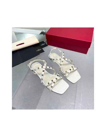 Cheap Reps Valentino Rockstud Flat Sandals with Straps in White Leather