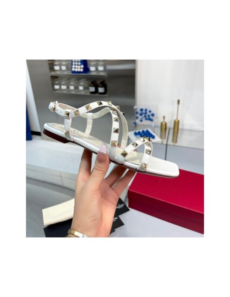 Cheap Reps Valentino Rockstud Flat Sandals with Straps in White Leather