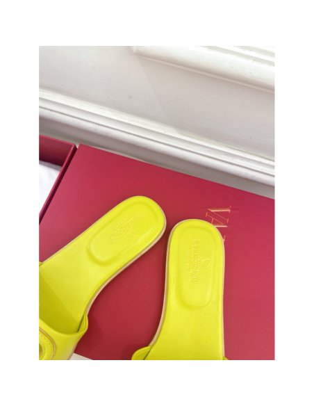 Cheap Reps Valentino VLogo Cut-out Slide Sandals in Yellow Leather