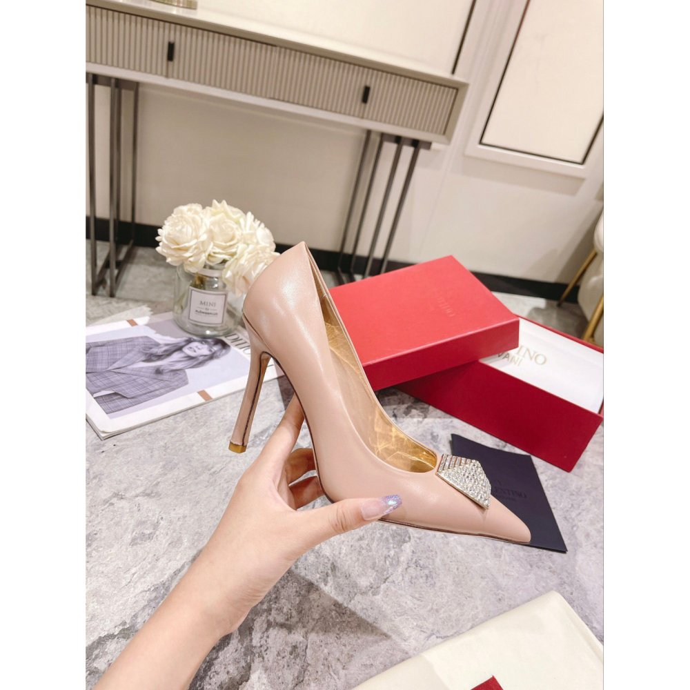 Cheap Reps Valentino One Stud Pumps 100mm in Cannelle Nappa Leather with Crystal