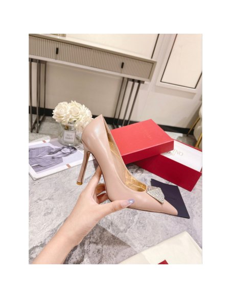 Cheap Reps Valentino One Stud Pumps 100mm in Cannelle Nappa Leather with Crystal