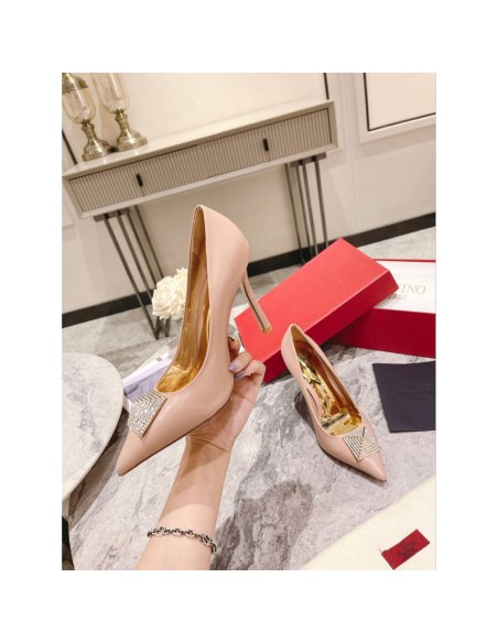 Cheap Reps Valentino One Stud Pumps 100mm in Cannelle Nappa Leather with Crystal