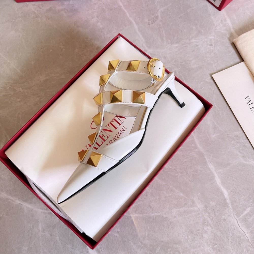Cheap Reps Valentino Roman Stud Pumps 40mm In White Calfskin