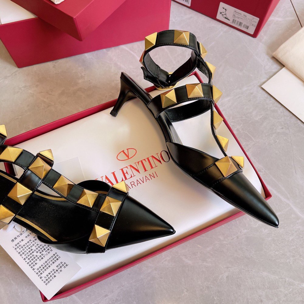 Cheap Reps Valentino Roman Stud Pumps 40mm In Black Calfskin