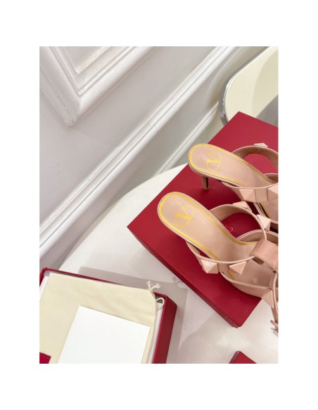 Cheap Reps Valentino Roman Stud Pumps 80mm In Rose Cannelle Patent Leather