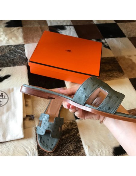 Cheap Reps Hermes Oran Slide Sandals In Vert Amande Ostrich Leather