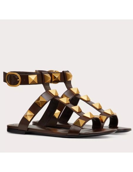 Cheap Reps Valentino Roman Stud Flat Sandals In Fondant Calfskin