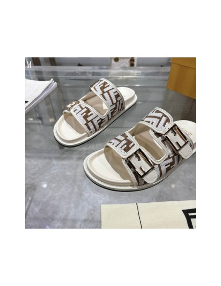 Fendi Slippers 031,Fendi Slippers,Slides Slippers,More Brands