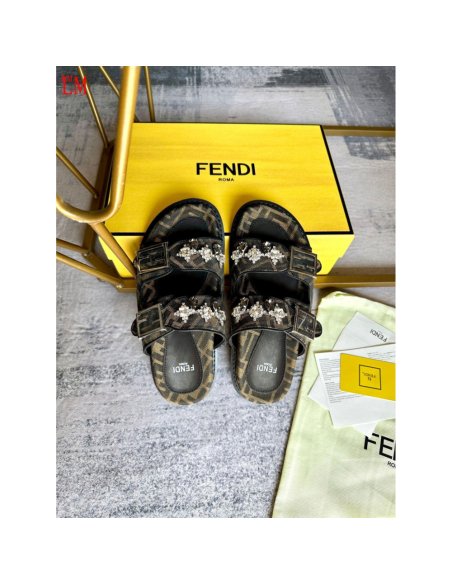 Fendi Slippers 004,Fendi Slippers,Slides Slippers,More Brands