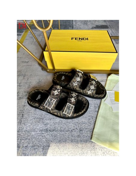 Fendi Slippers 004,Fendi Slippers,Slides Slippers,More Brands
