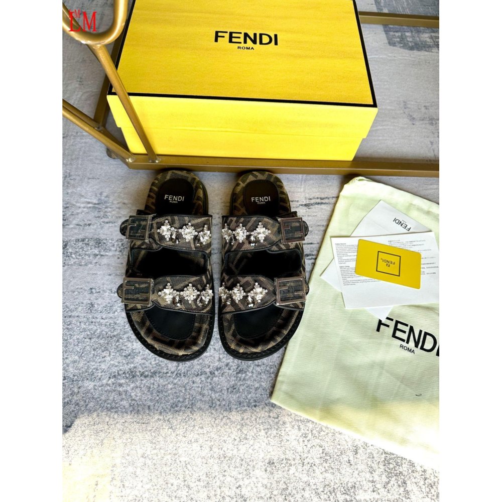 Fendi Slippers 004,Fendi Slippers,Slides Slippers,More Brands