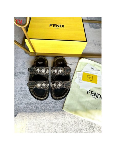 Fendi Slippers 004,Fendi Slippers,Slides Slippers,More Brands