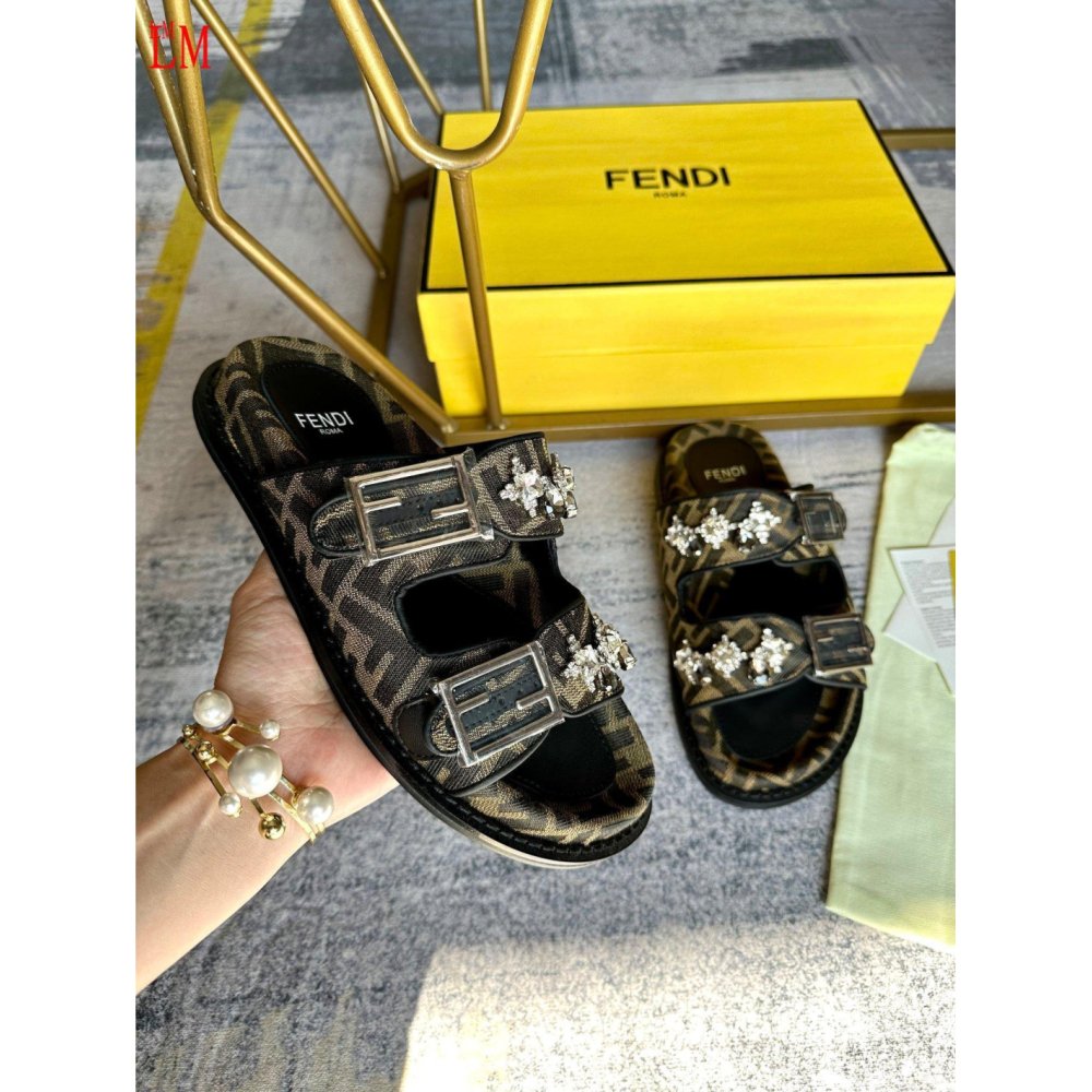 Fendi Slippers 004,Fendi Slippers,Slides Slippers,More Brands