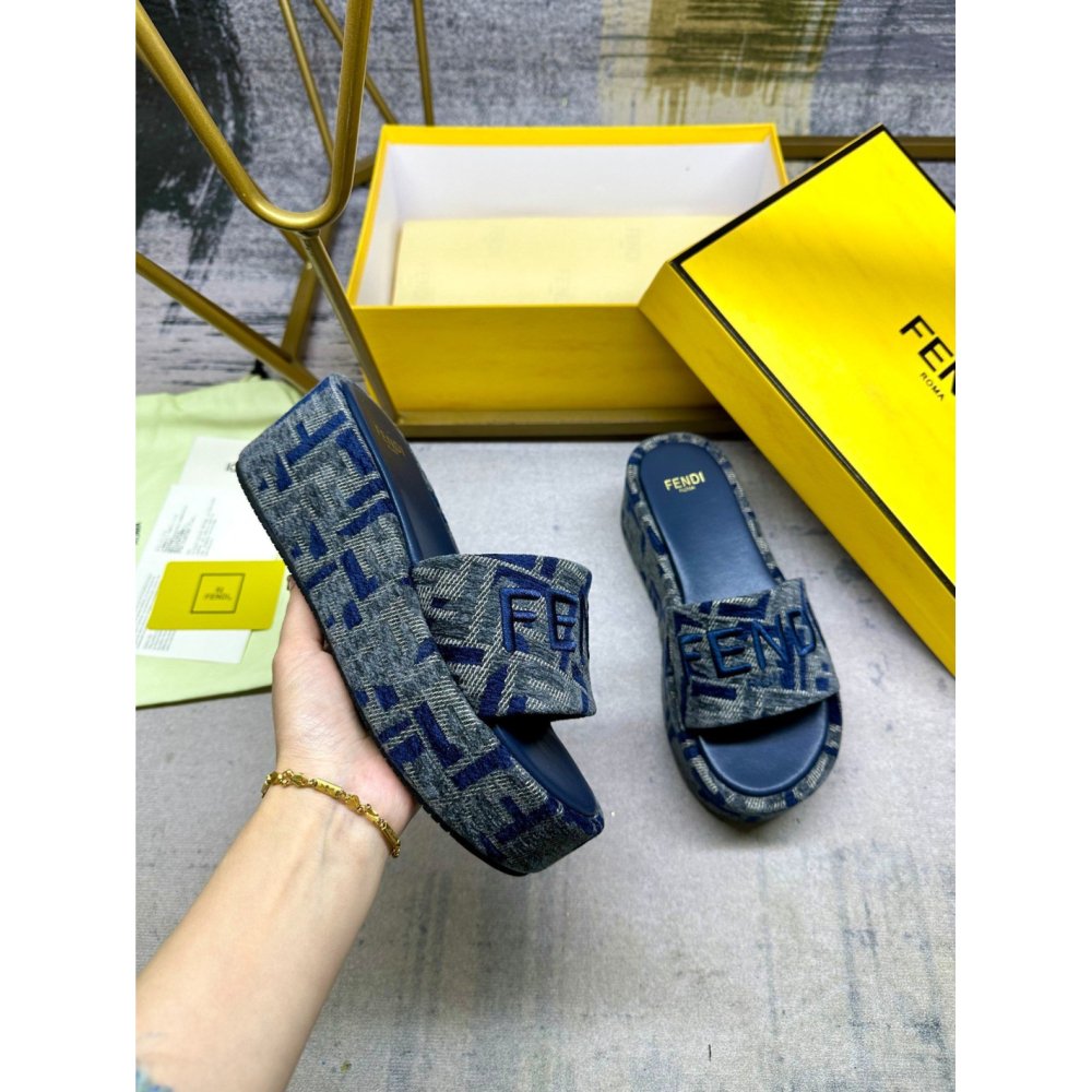 Fendi Slippers 013,Fendi Slippers,Slides Slippers,More Brands