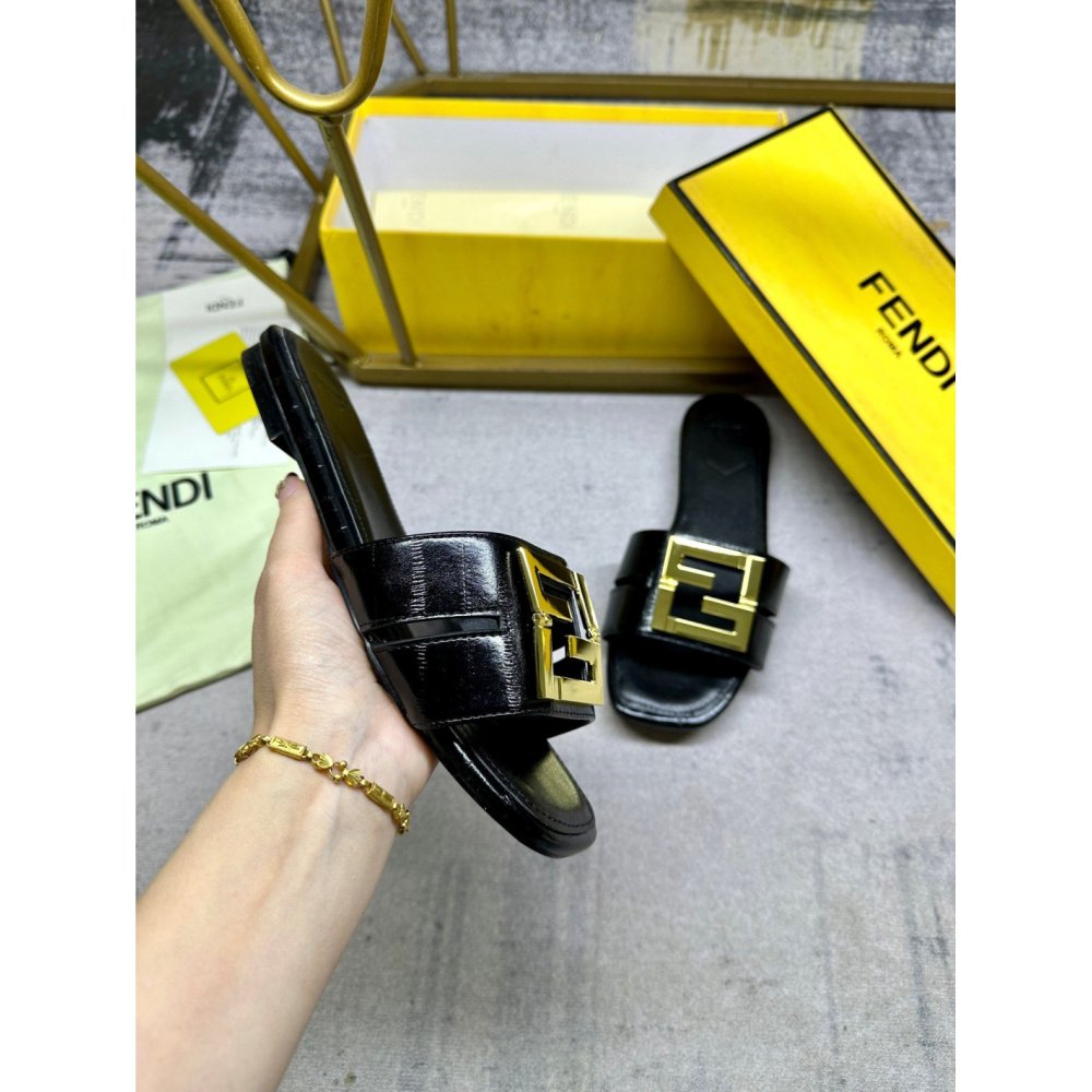 Fendi Slippers 018,Fendi Slippers,Slides Slippers,More Brands