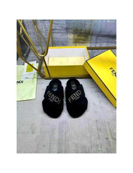 Fendi Slippers 062,Fendi Slippers,Slides Slippers,More Brands