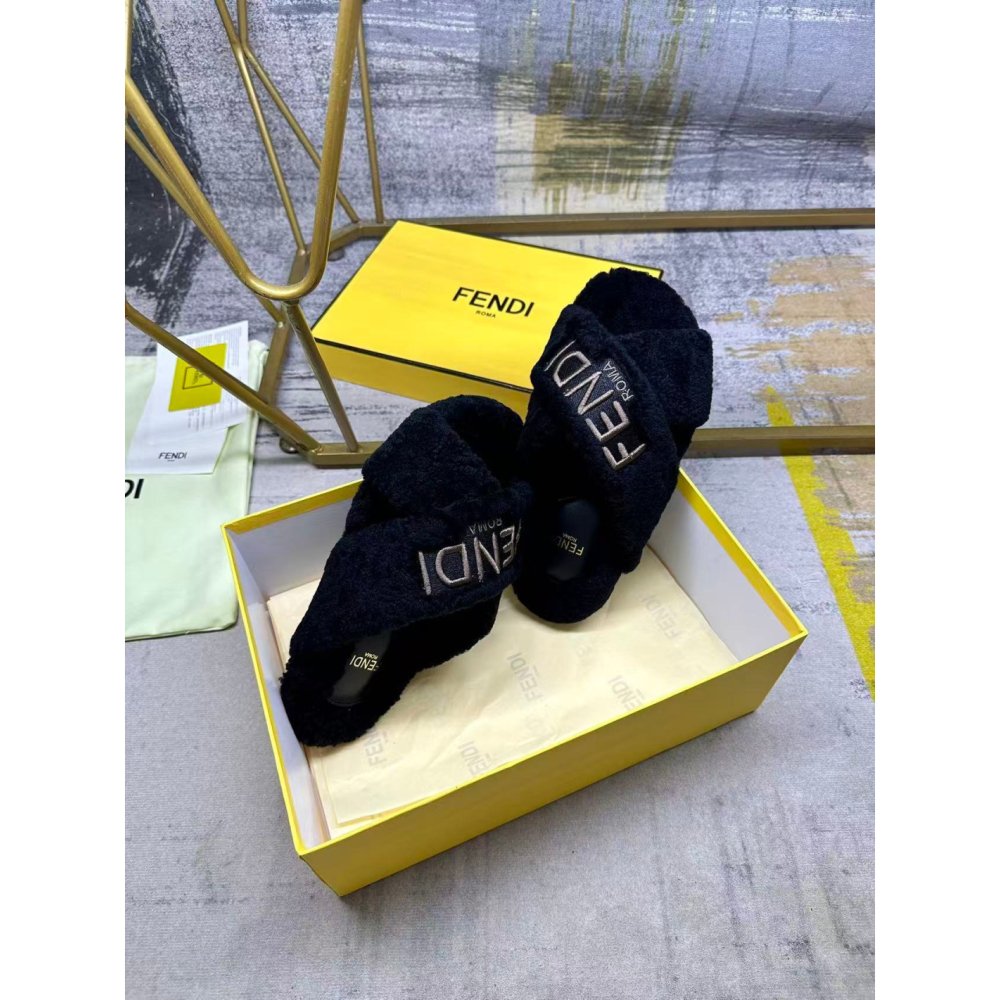 Fendi Slippers 062,Fendi Slippers,Slides Slippers,More Brands