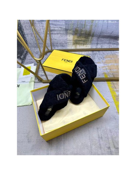 Fendi Slippers 062,Fendi Slippers,Slides Slippers,More Brands