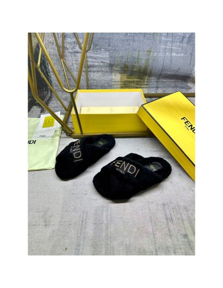 Fendi Slippers 062,Fendi Slippers,Slides Slippers,More Brands
