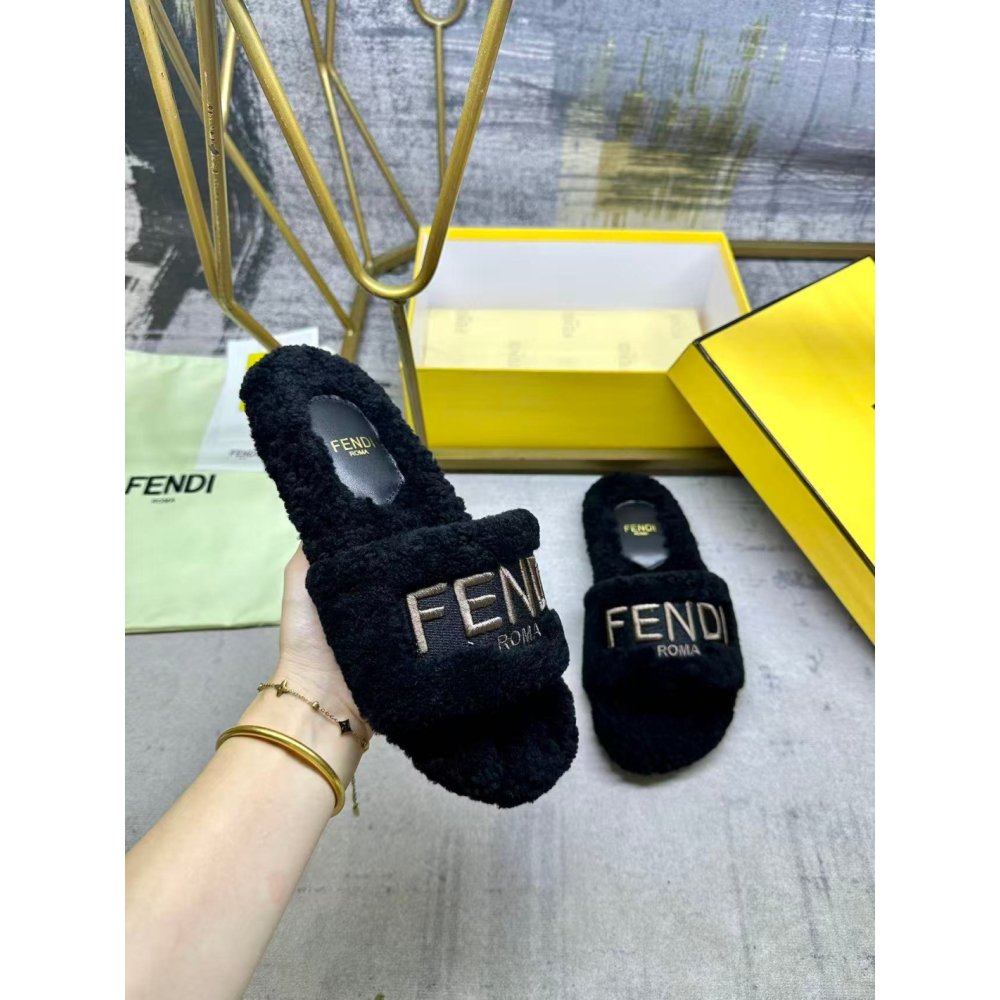 Fendi Slippers 066,Fendi Slippers,Slides Slippers,More Brands