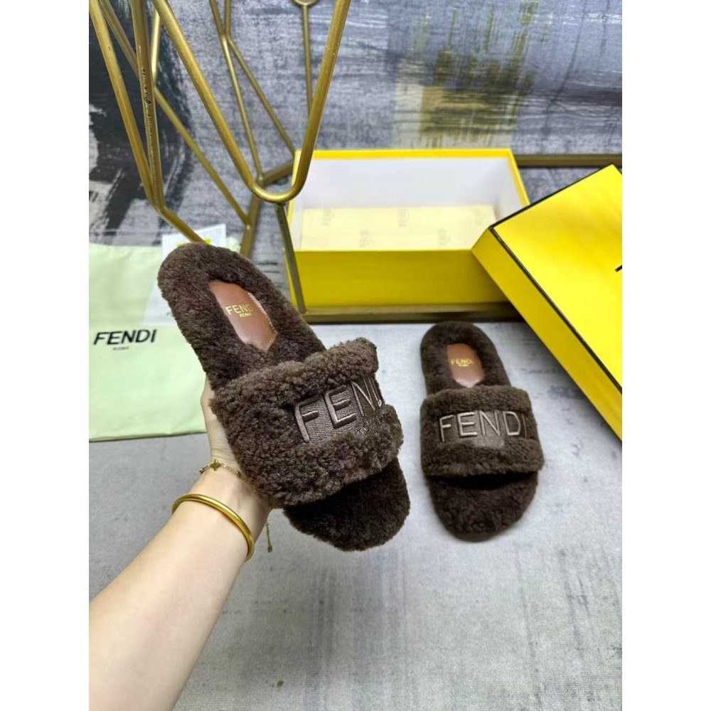 Fendi Slippers 067,Fendi Slippers,Slides Slippers,More Brands