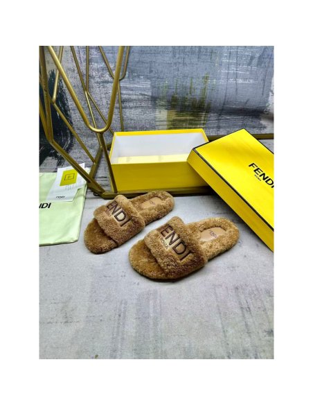 Fendi Slippers 068,Fendi Slippers,Slides Slippers,More Brands