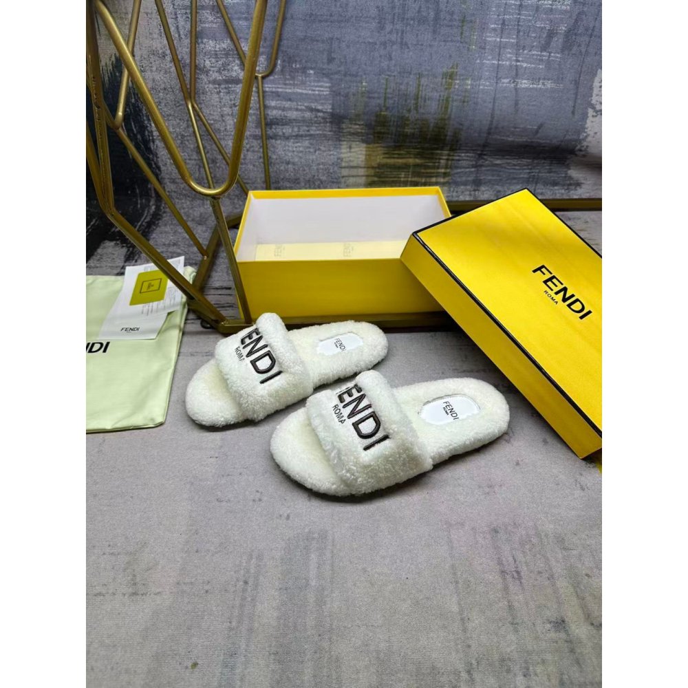 Fendi Slippers 069,Fendi Slippers,Slides Slippers,More Brands