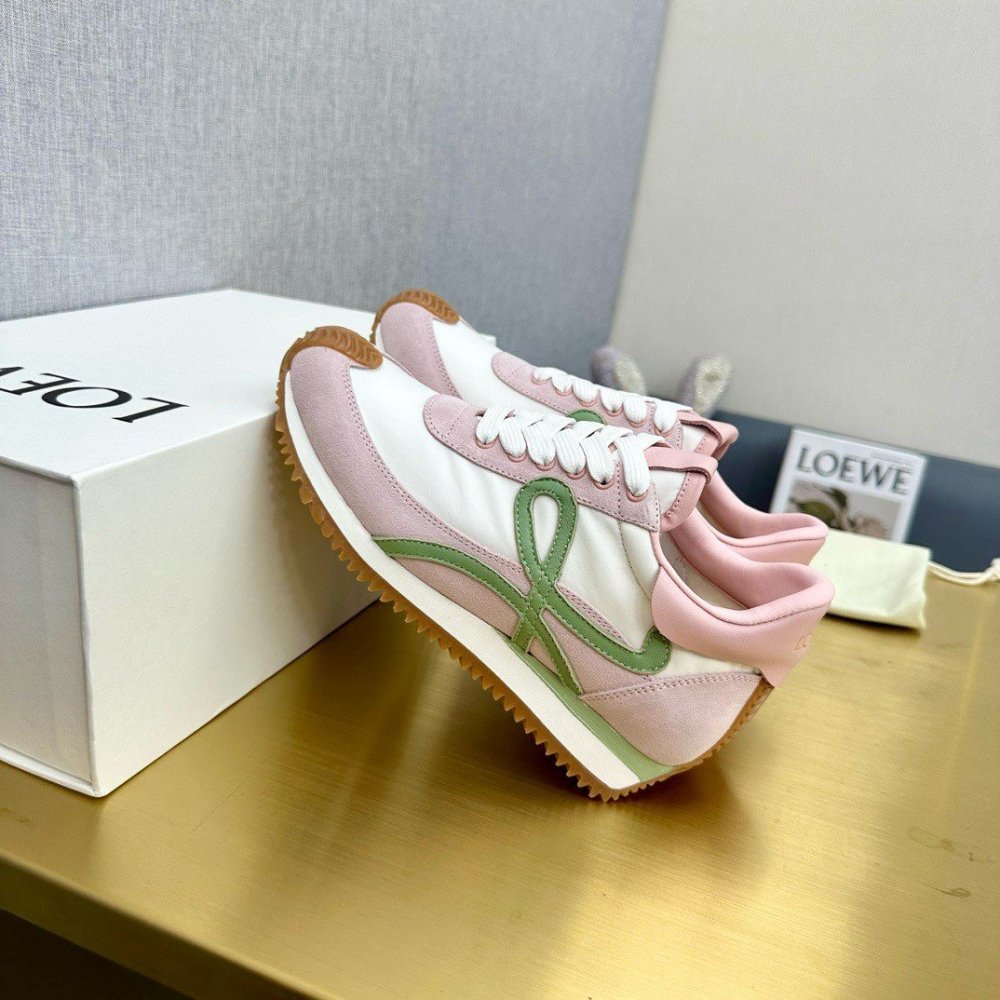 Cheap Reps Loewe Womens Flow Runner Sneakers in White Nylon and Pink Suede