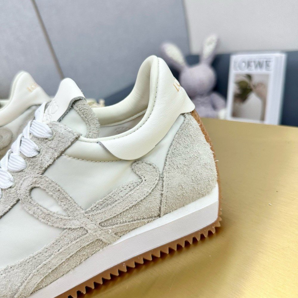Cheap Reps Loewe Womens Flow Runner Sneakers in White Brushed Suede