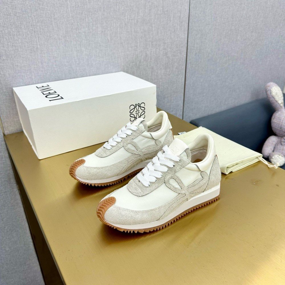 Cheap Reps Loewe Womens Flow Runner Sneakers in White Brushed Suede